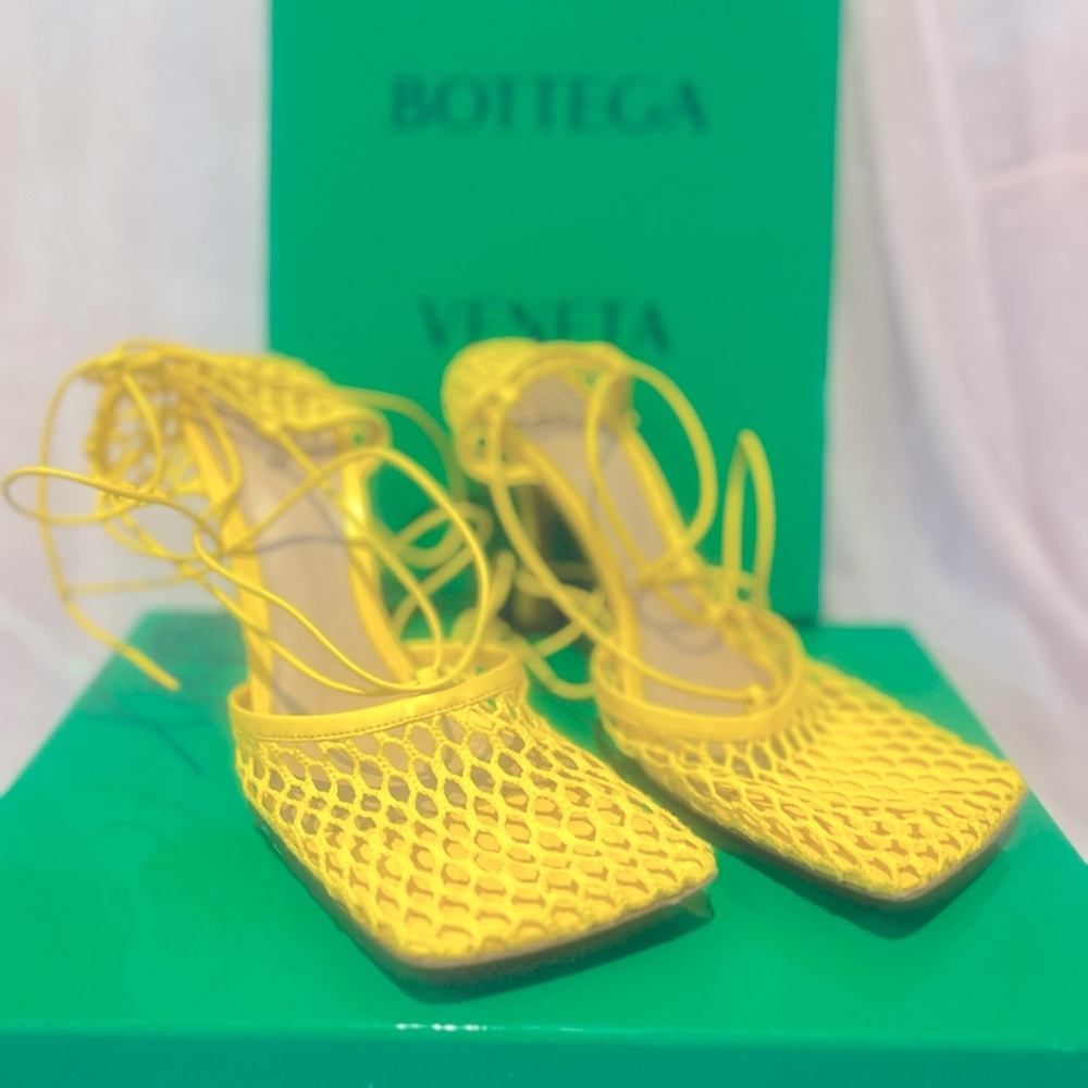 Bottega Venetia Mesh Heels!!